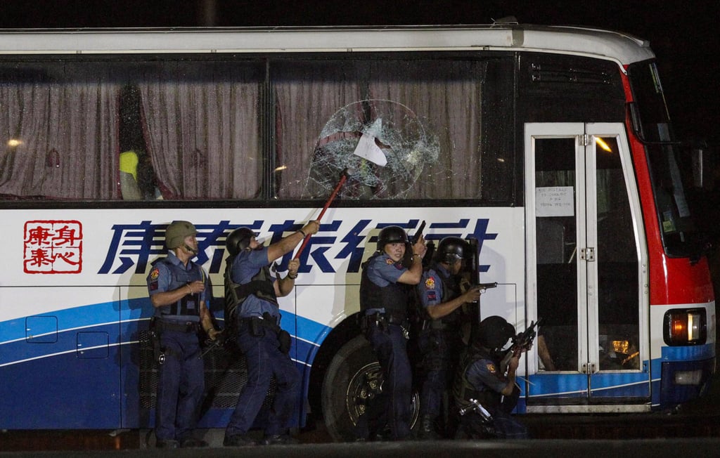 A gunman shot dead eight Hongkongers after hijacking a tour bus in Manila in August 2010. Photo: EPA