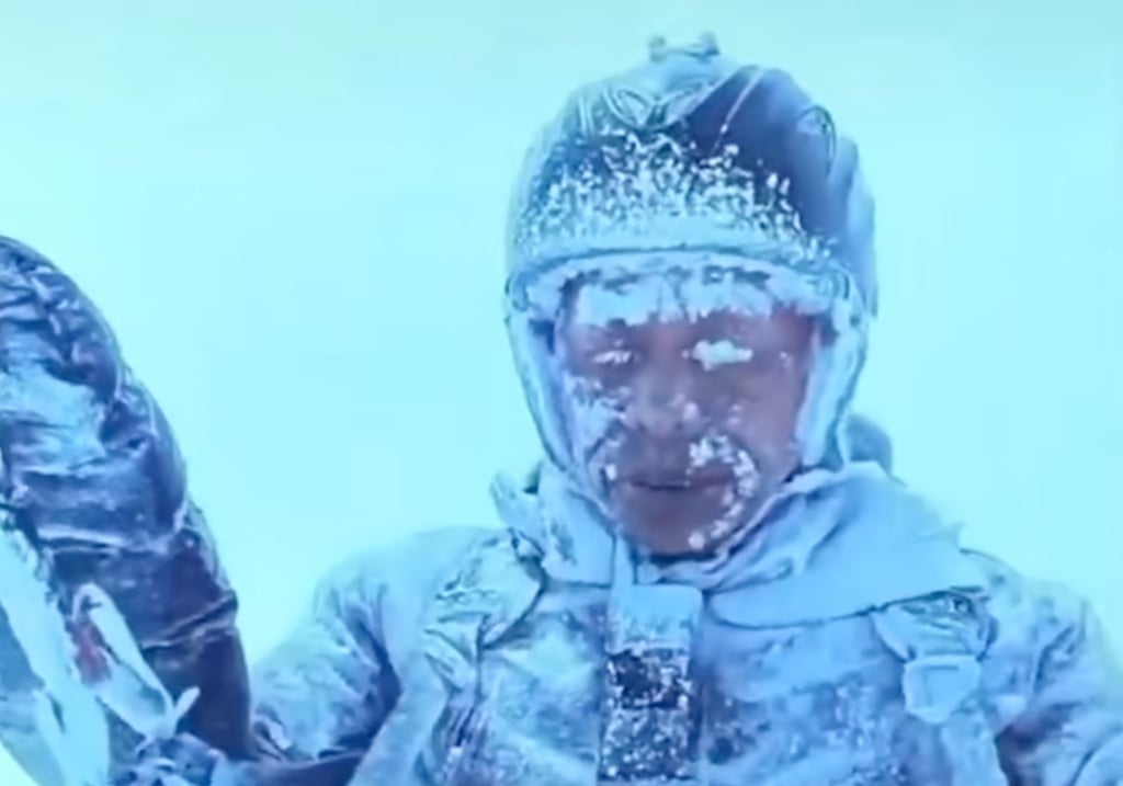 A frostbitten Peng Yujiang said shortly after landing that he had been traumatised by his ordeal. Photo: QQ.com
