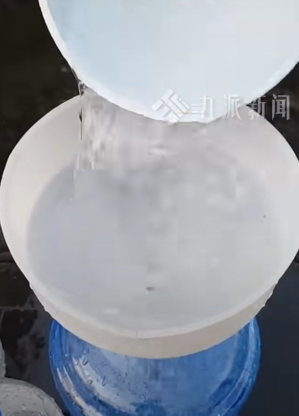 Online shops film the collection process to prove that the water comes from the well-known lake. Photo: handout