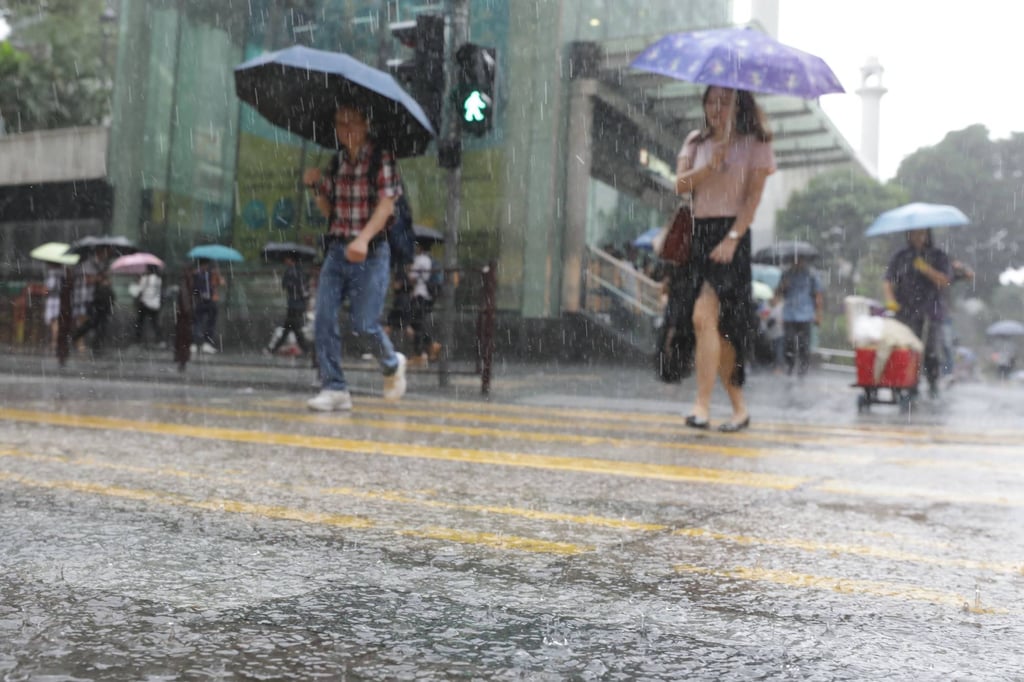 Trajectory forecast maps show that Wipha will pass to the south of Hong Kong as a typhoon around Sunday afternoon. Photo: May Tse