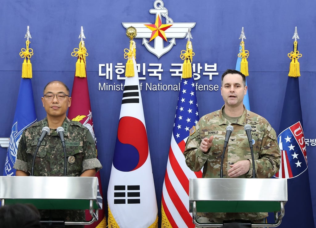 Public Affairs Director of South Korea’s Joint Chiefs of Staff Lee Sung-jun (left) and United States Forces Korea Public Affairs Director Ryan Donald (right) at Thursday’s press briefing on the Ulchi Freedom Shield exercise. Photo: EPA