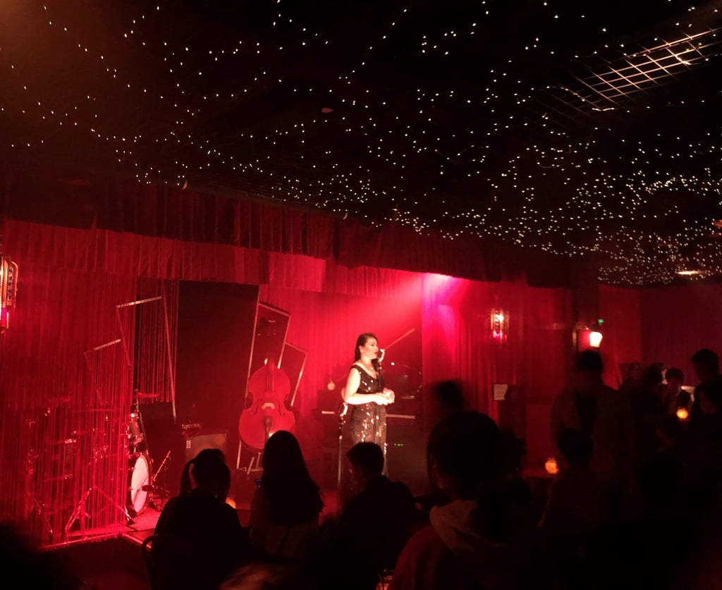 A performer entertains the crowd at a hot spot in Shanghai. Photo: Handout/Cindy Huang