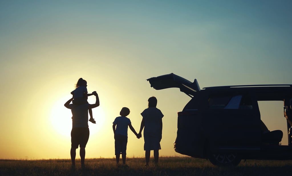 At that moment, the mother and daughter were seated in the second row of their multipurpose vehicle, while their toddler son sat alone in the third row. Photo: Shutterstock