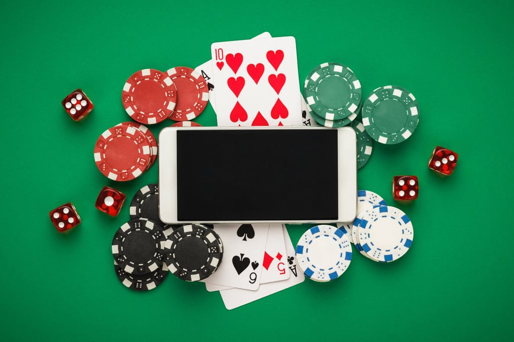 Gross gaming revenues for e-gambling reached 156 billion pesos in 2024, according to official data. Photo: Shutterstock