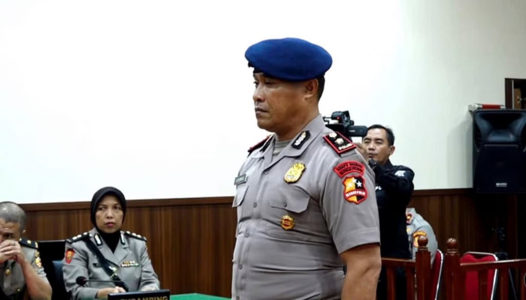 Officer Cosmas K. Gae was criticised for behaving “unprofessionally” during the protests. Photo: Metrotvnews