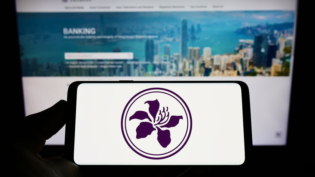 Hong Kong is the regional base for 15 out of the 29 largest banks globally. Photo: Shutterstock