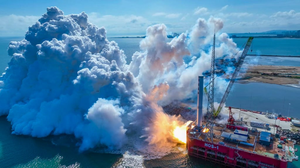 An aerial drone captures the first-stage propulsion system test for the Tianlong-3 rocket conducted at an offshore launch pad in Shandong province, eastern China on Monday. Photo: Xinhua