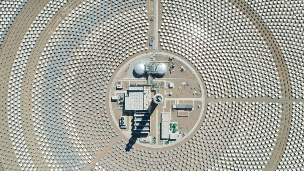 Nearly 27,000 mirrors focus sunlight onto the towers, which are about 1km apart. Photo: Handout