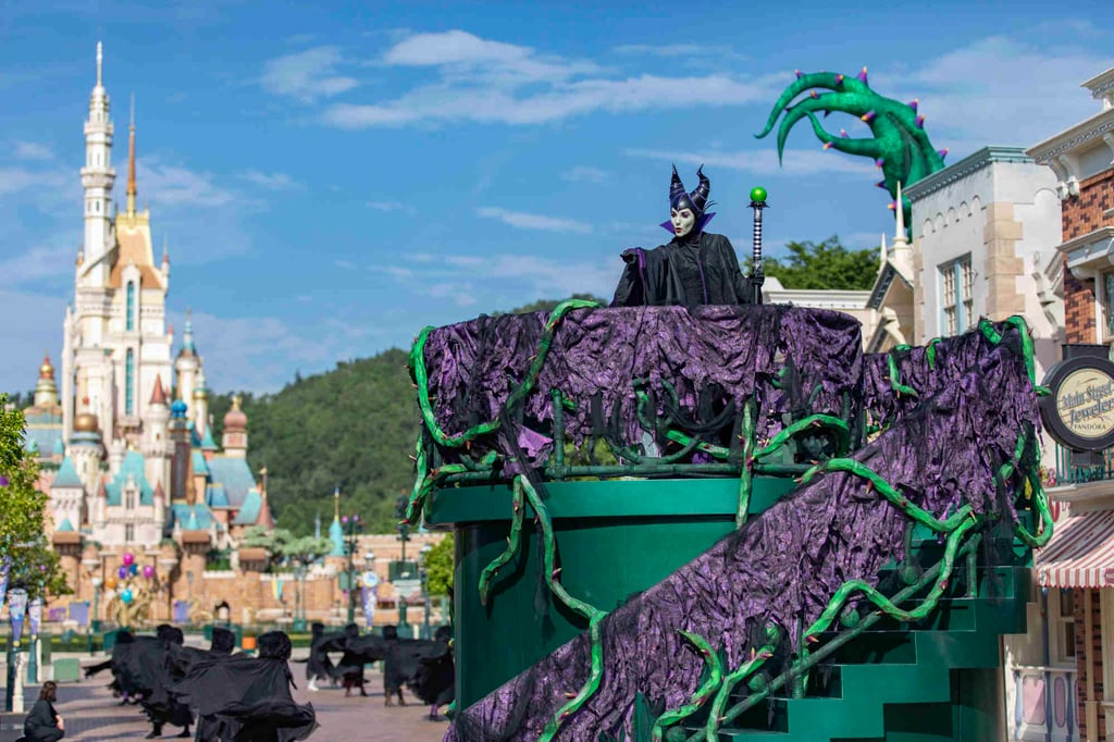 Maleficent (above) and other Disney villains will each command their own dance zone at Hong Kong Disneyland as part of this year’s Halloween celebration when guests may be summoned to steal the spotlight at signature villain tables during an all-new anthem titled “Party Like a Villain”.