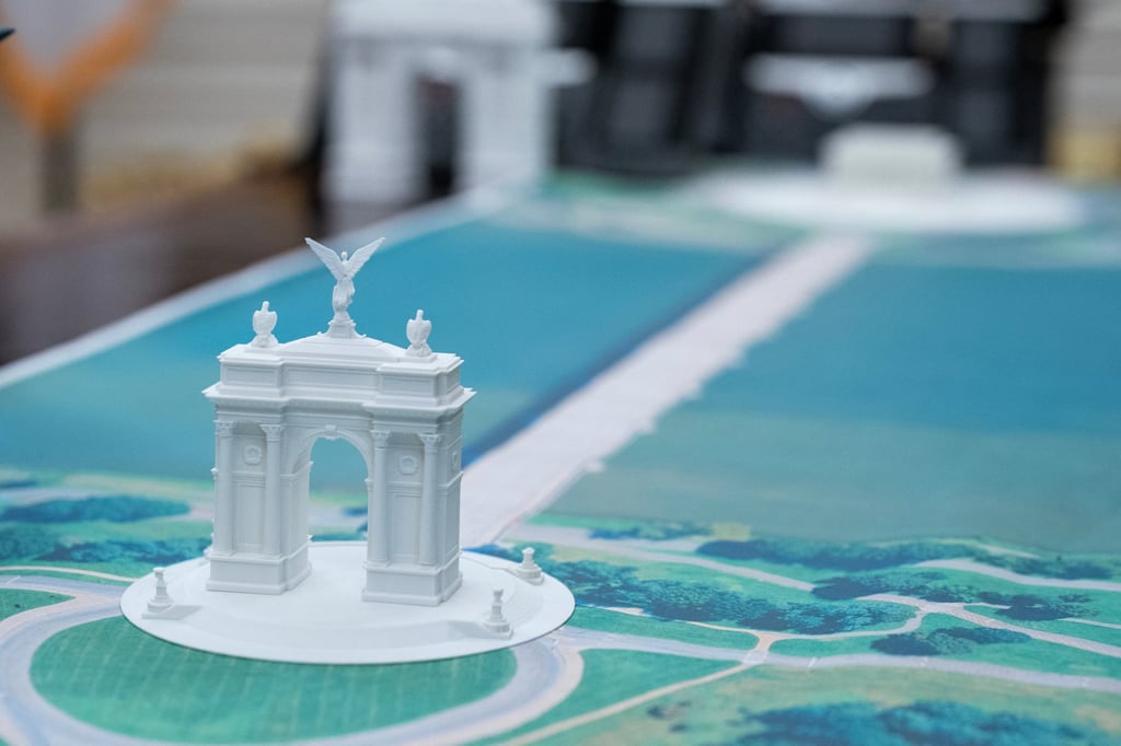 A model of the arch across from the Lincoln Memorial. Photo: Reuters