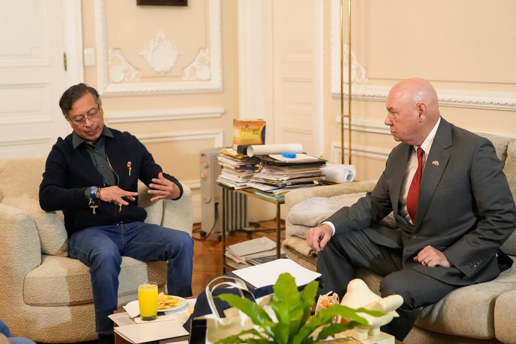 Colombian President Gustavo Petro meeting with US charge d’affaires John McNamara at the presidential palace. Photo: Colombian Presidency via Reuters