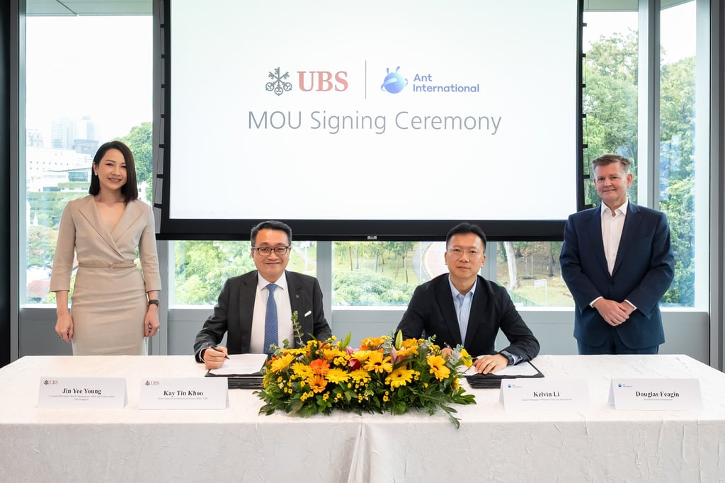 At the memorandum of understanding’s signing ceremony in Singapore: (from left) Young Jin Yee, co-head of UBS Global Wealth Management Asia-Pacific and country head for Singapore; Kay Tin Khoo, head of corporate institutional clients Asia-Pacific at UBS; Kelvin Li, general manager of platform tech at Ant International; and Douglas Feagin, president of Ant International. Photo: Handout