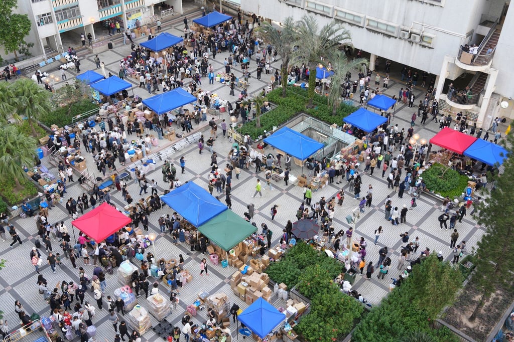 Supply stations at the Kwong Fuk Estate platform. Photo: Karma Lo