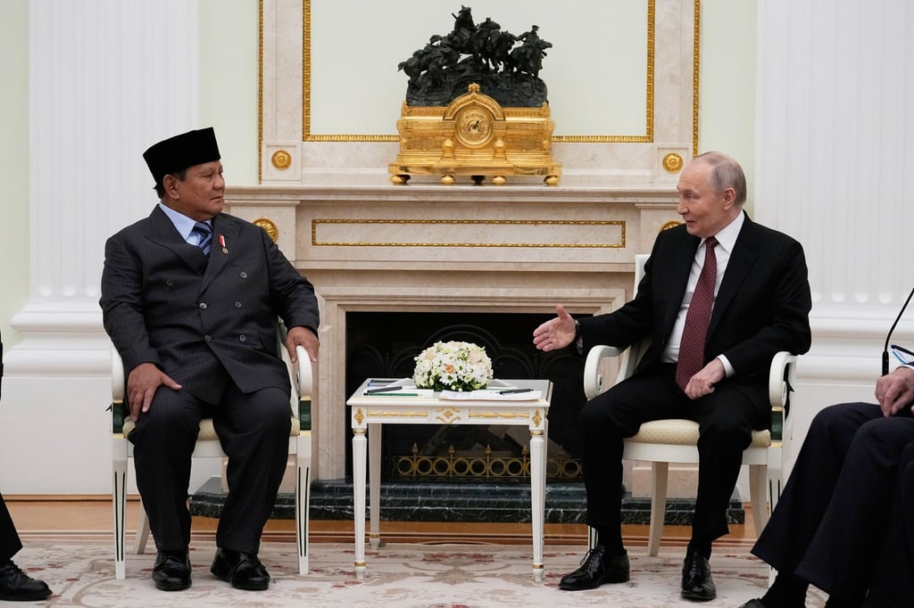 Russian President Vladimir Putin (R) and Indonesian President Prabowo Subianto talk during their meeting at the Senate Palace of the Kremlin in Moscow on Wednesday. Photo: EPA