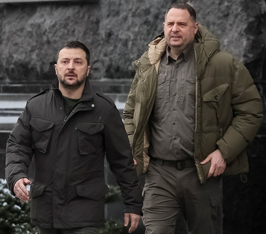 Ukraine’s President Volodymyr Zelensky (left) and his chief of staff, Andriy Yermak, inspect the scene of a Russian attack in Kyiv on January 22, 2024. Photo: Reuters