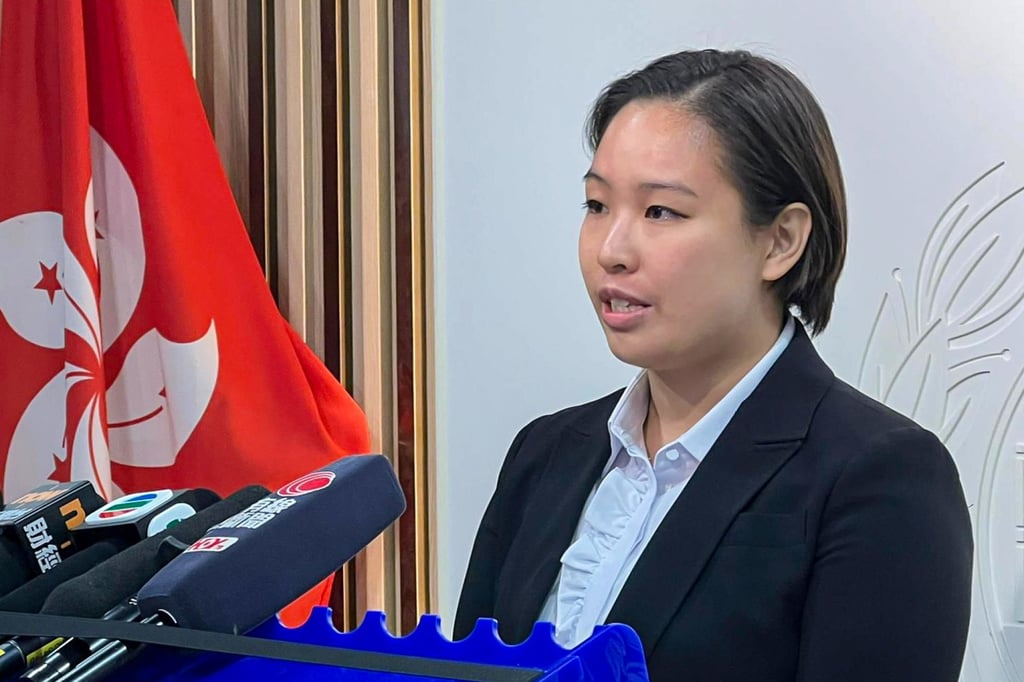 Inspector Mak Pui-naam says the suspect is believed to have targeted elderly people, particularly those living alone in older tenement buildings without CCTV or security gates. Photo: Handout