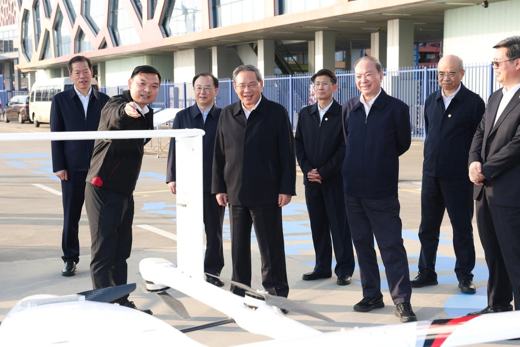 Premier Li Qiang is updated on the development of the low-altitude economy in Shenzhen, Guangdong province, on Sunday. Photo: Xinhua