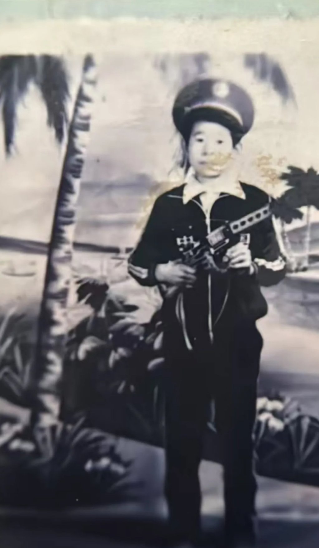 The mischievous boy, who is deaf and non-verbal, unwittingly boarded a train while playing with friends, not realising that this playful act would lead to a 35-year separation from his family. Photo: QQ.com