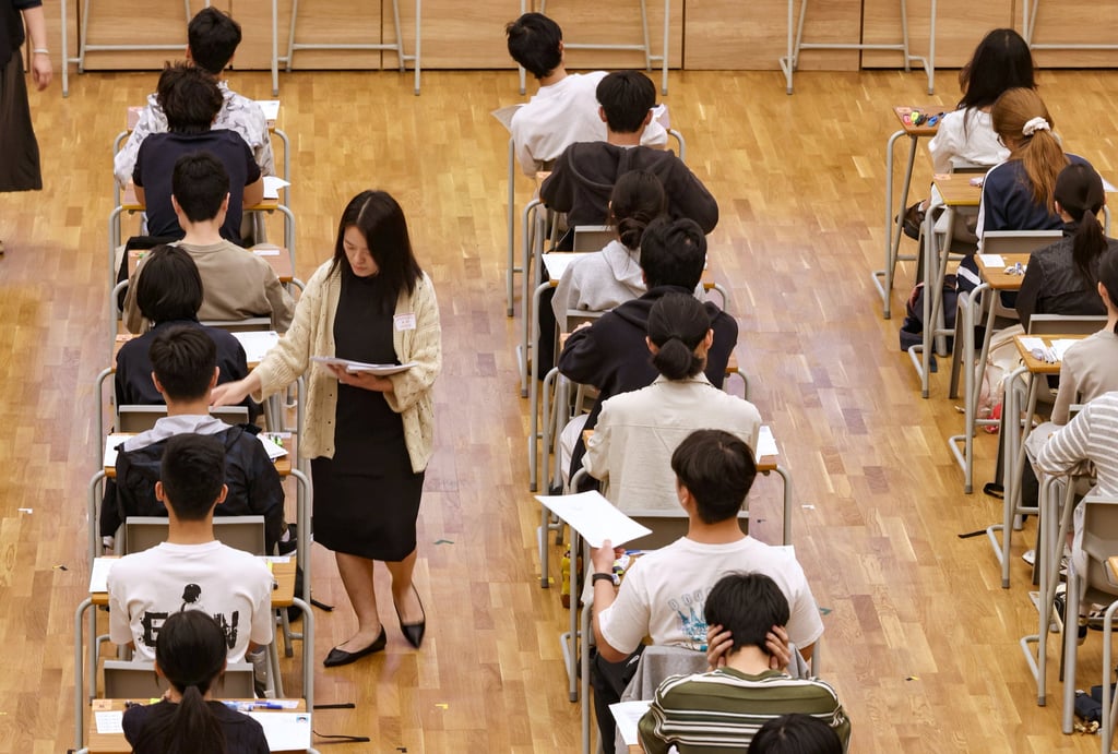 Most DSE subjects are graded on a seven-level scale from Level 1 to Level 5**. Photo: Handout