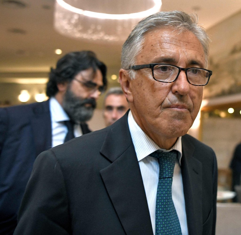 Then Autostrade per l’Italia CEO Giovanni Castellucci leaves a hotel in Genoa after a news conference about the collapsed Morandi Bridge on August 18, 2018. Photo: AFP