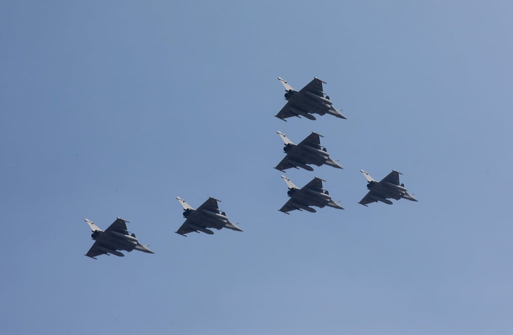 The Indian Air Force displays the Vajraang formation, comprising six Rafale fighter jets, during Republic Day celebrations in New Delhi on January 26. Photo: EPA