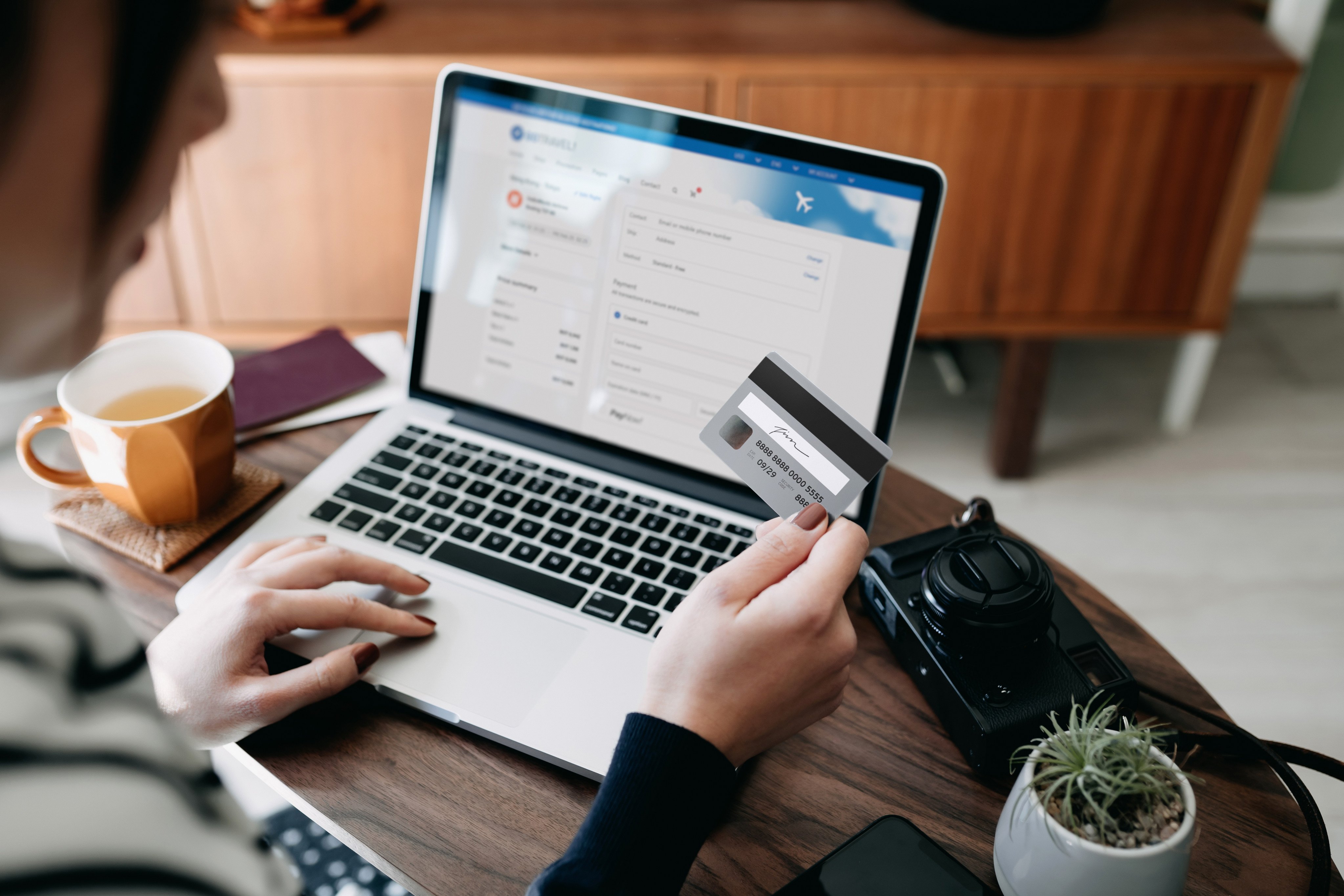 Police urge the public to shop with reputable online sellers. Photo: Getty Images