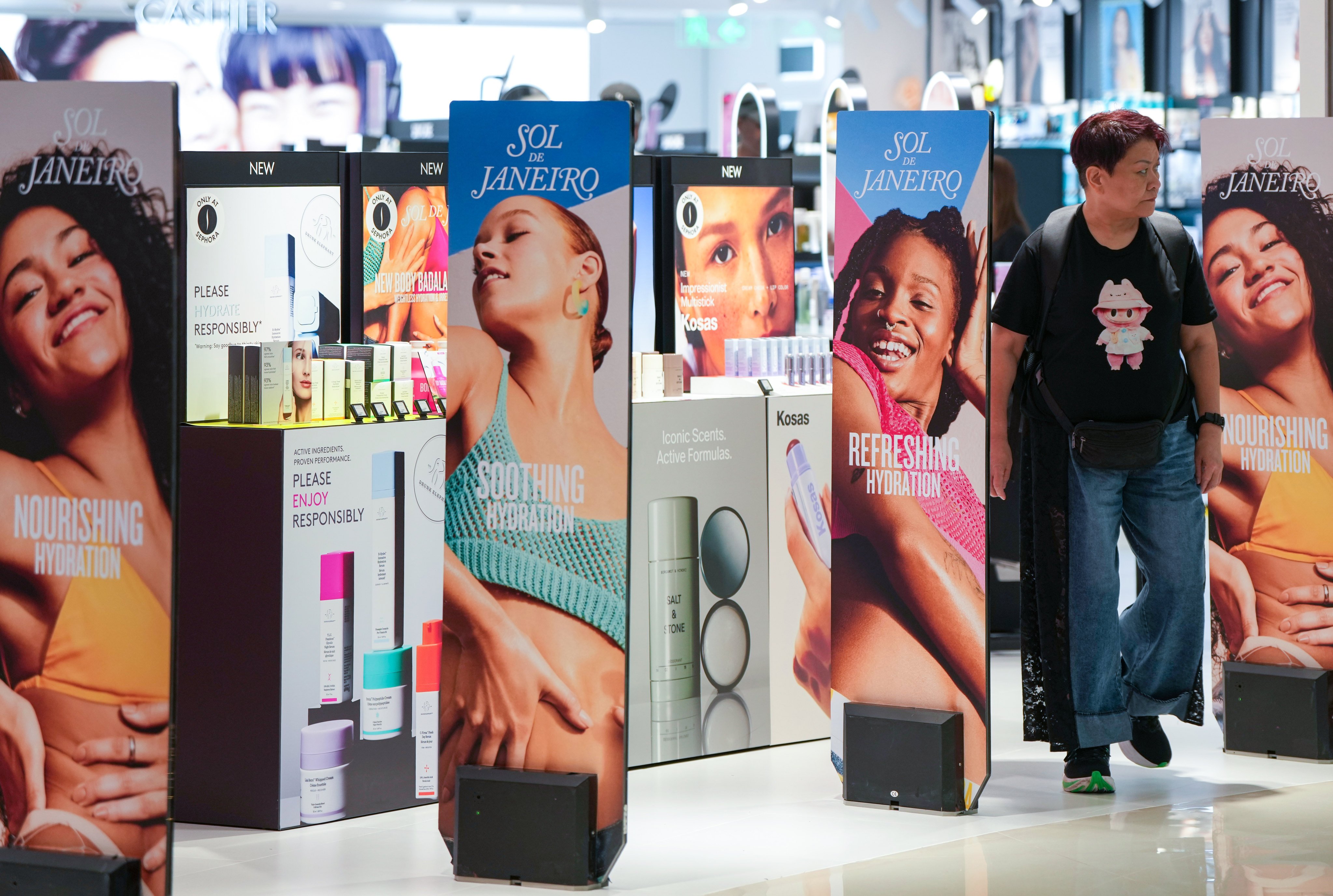 Department stores and optical shops recorded gains of 9.2 per cent and 10.3 per cent, respectively in May. Photo: Sam Tsang