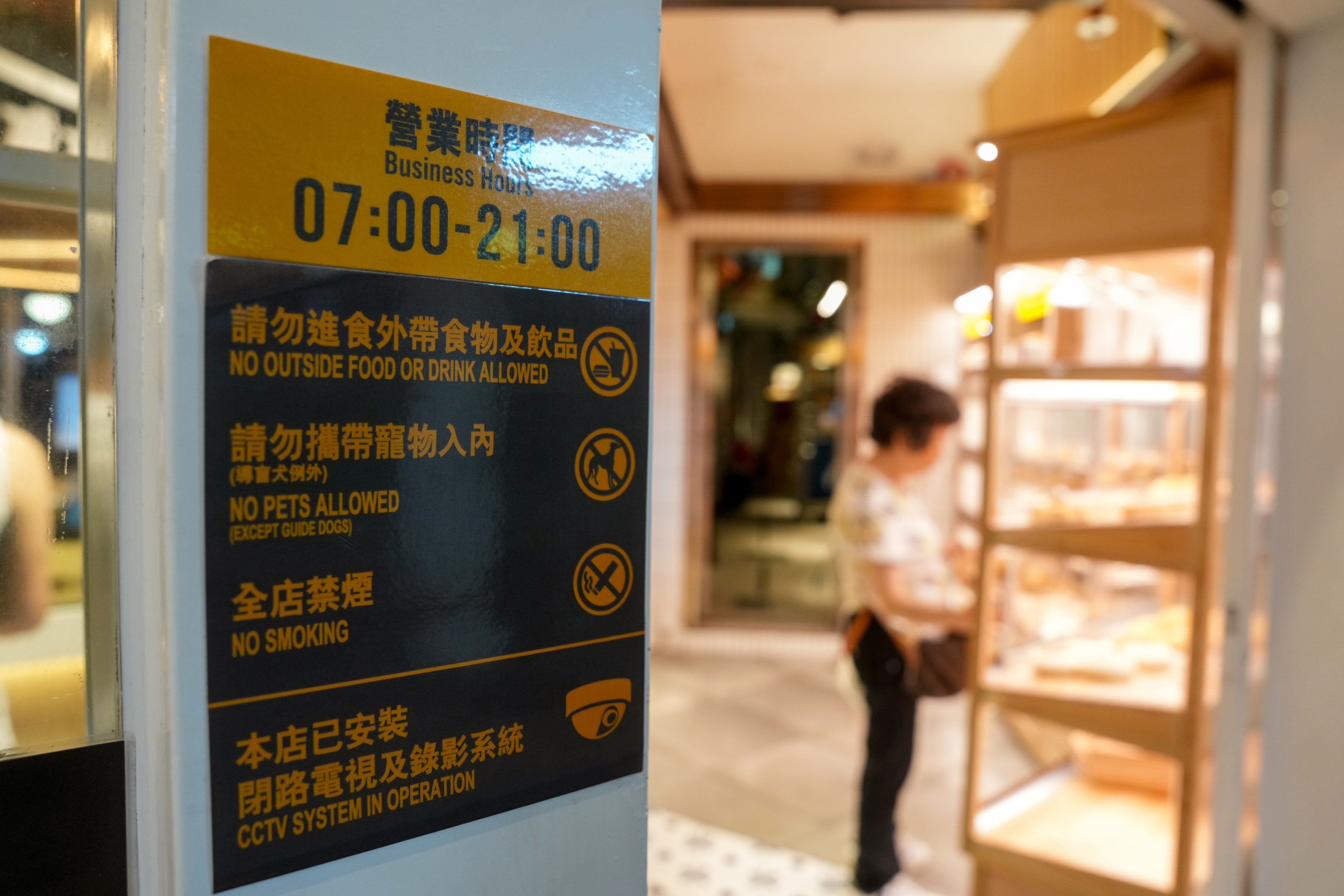 A branch of Cafe 100% restaurant has opted out of the newly launched dog-friendly licencing scheme. Photo: Sam Tsang