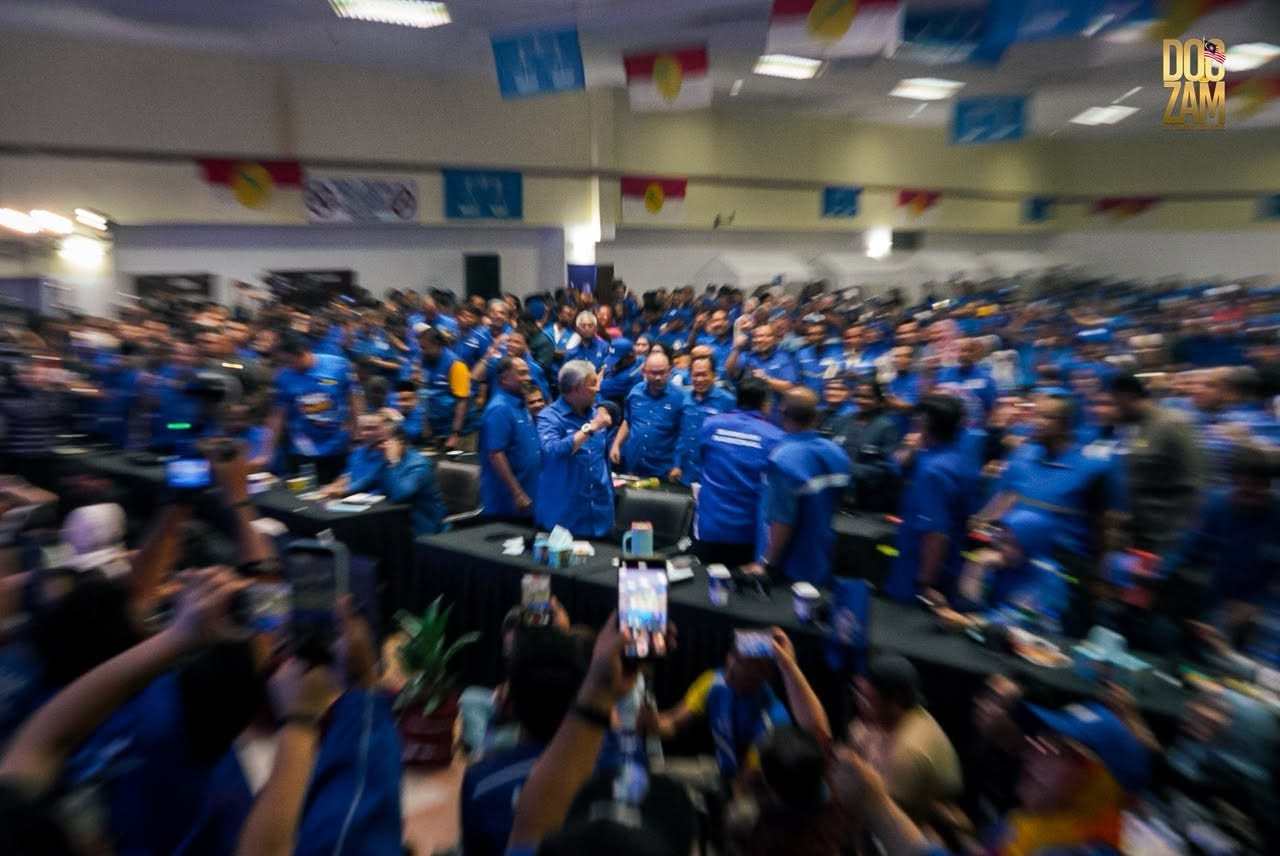 Ahmad Zahid Hamidi (centre) celebrates Barisan Nasional’s win in Negeri Sembilan on Saturday. Photo: Facebook/barisanasional