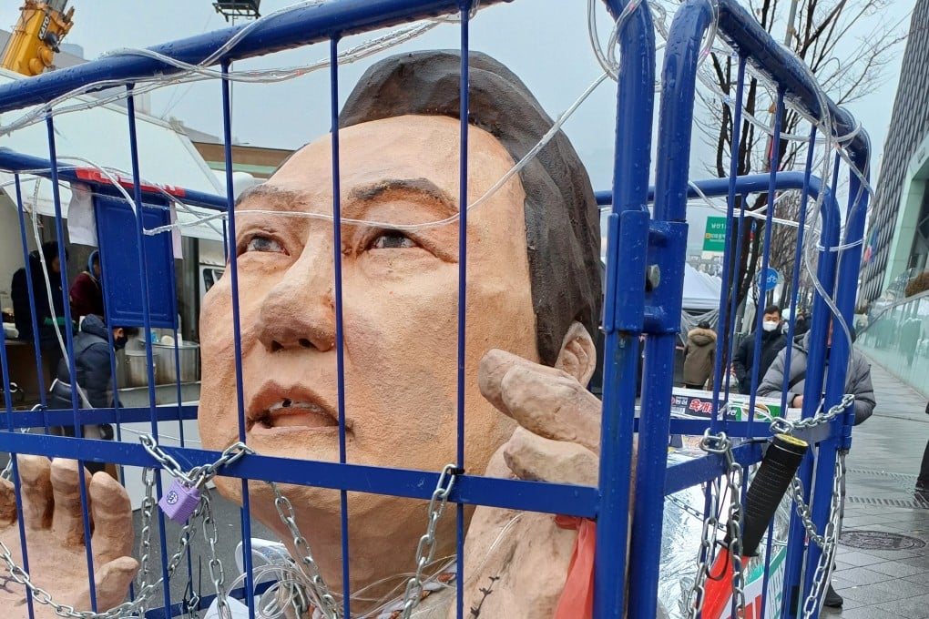 An effigy of President Yoon Suk-yeol is displayed by pro-impeachment protesters near his residence in Seoul, South Korea. Photo: Park Chan-kyong
