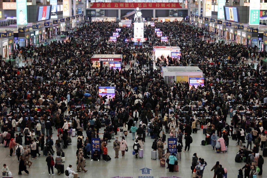 Crowds at Shanghai’s Hongqiao railway station during the Lunar New Year travel rush. Photo: Reuters