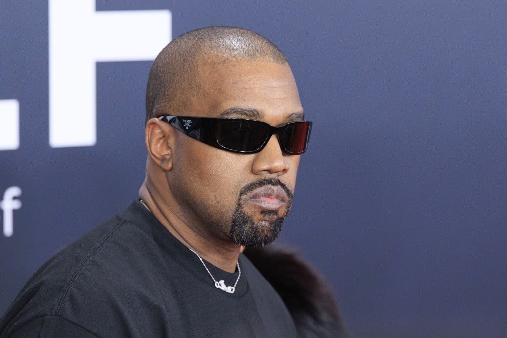 Kanye West poses on the red carpet at the 67th Grammy Awards in Los Angeles. Photo: dpa