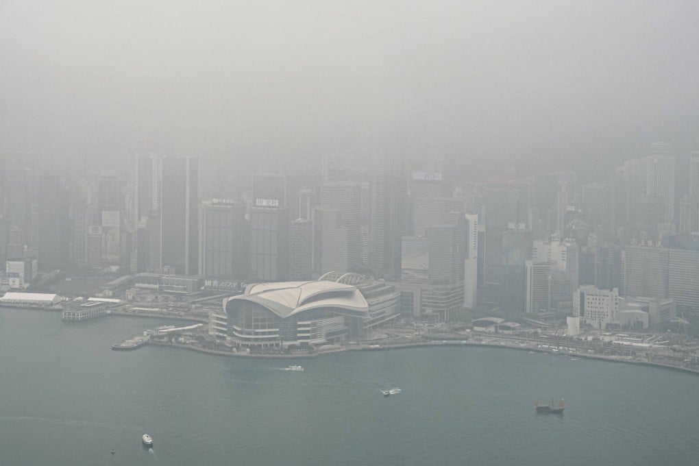 The weather is expected to be warm and foggy on Sunday. Photo: Eugene Lee