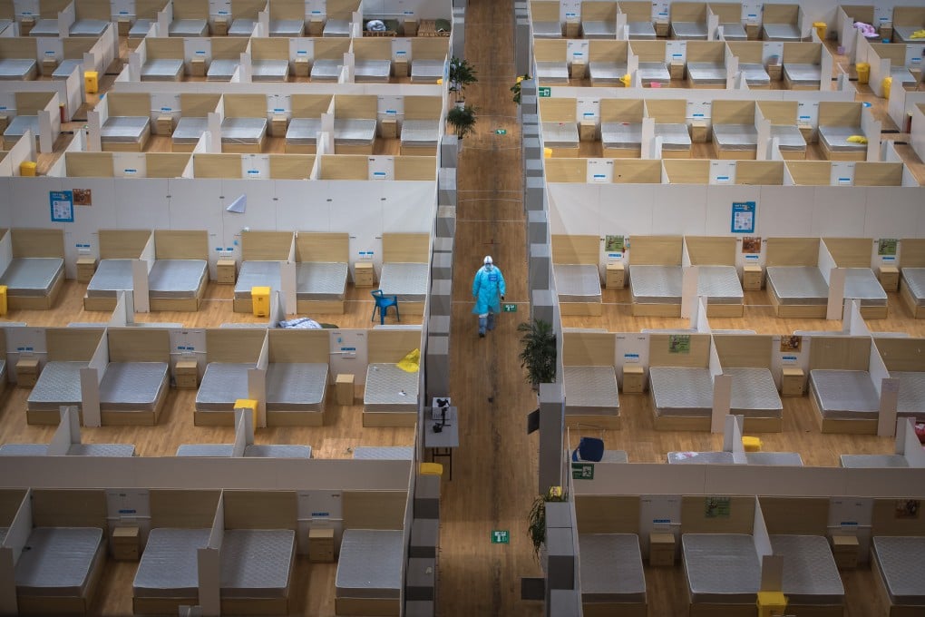 In cities around China, fangcang, or makeshift hospitals put up during the pandemic, are being removed. Over the past two years, hundreds have been transformed or dismantled. Phone: Xinhua