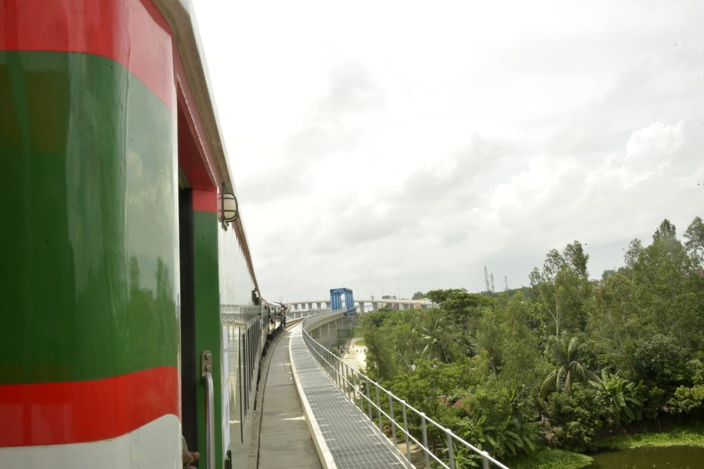 A train is pictured during a trial run along the newly-constructed Belt and Road Initiative rail line via the China-built Padma Bridge in Dhaka, Bangladesh, on September 7, 2023. Photo: Xinhua