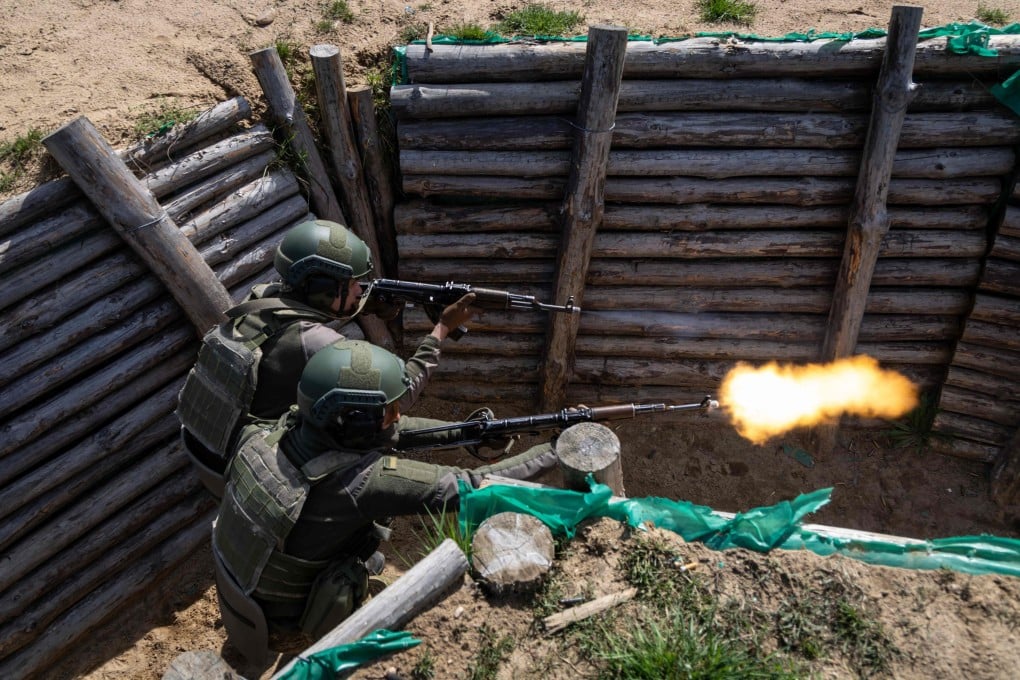 Ukrainian soldiers train in trench assault tactics with French servicemen in Poland. Photo: AFP