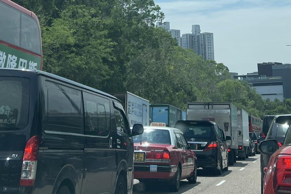 The leakage prompted authorities to close two lanes for repairs, triggering traffic congestion in the area. Photo: Handout
