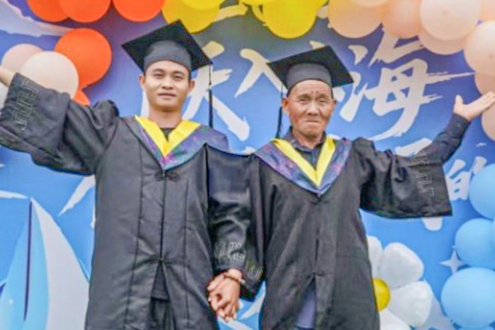 A Chinese graduate honoured his dad at his graduation ceremony by dressing him in an academic gown, touching many hearts online. Photo: The Paper
