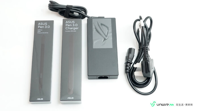 ROG Zephyrus Duo 雙屏筆記本電腦.