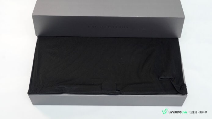 ROG Zephyrus Duo 高性能雙屏筆記本電腦.