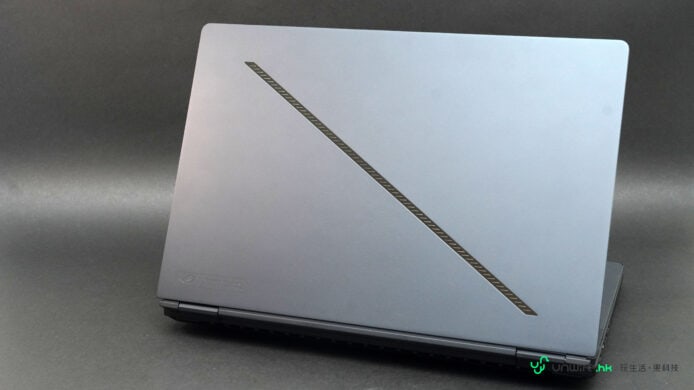 ROG Zephyrus Duo 高性能遊戲筆記本電腦.