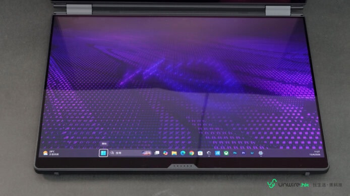 ROG Zephyrus Duo 雙螢幕遊戲筆電.