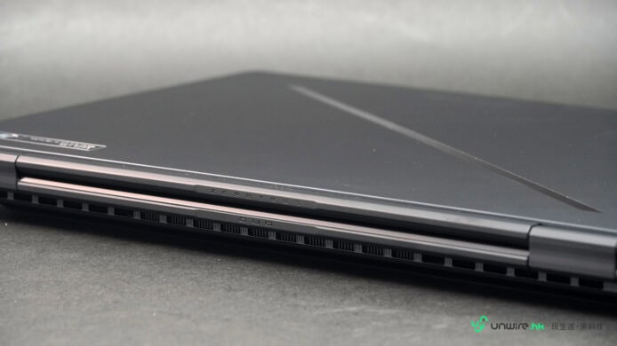 ROG Zephyrus Duo 高性能雙屏筆記本電腦.