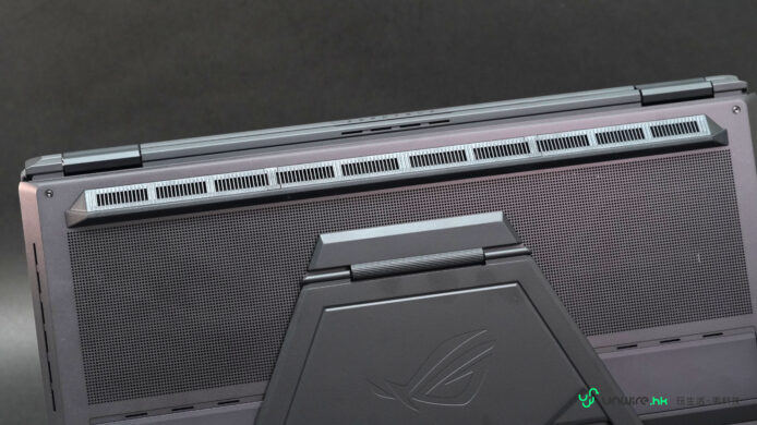 ROG Zephyrus Duo 筆記本電腦展示.