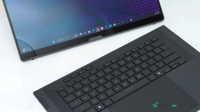 ROG Zephyrus Duo 筆記本電腦展示.