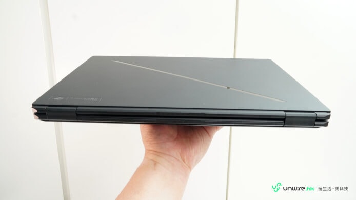 ROG Zephyrus Duo 高性能遊戲筆記本電腦.