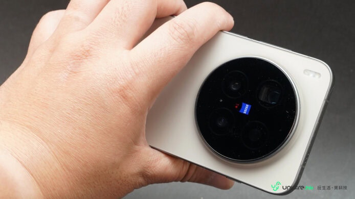 Vivo X300 Ultra 拍攝測試，展示其強大攝影能力與增距鏡效果。.
