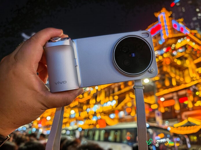 Vivo X300 Ultra 拍攝手機照.