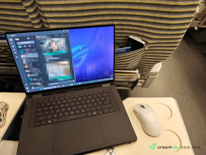 ROG Zephyrus Duo 筆記本電腦展示.