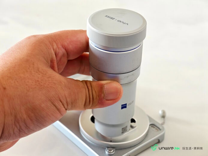Vivo X300 Ultra 手持拍攝測試，展示其拍攝穩定性與增距鏡效果。適合手機攝影愛好者參考。.